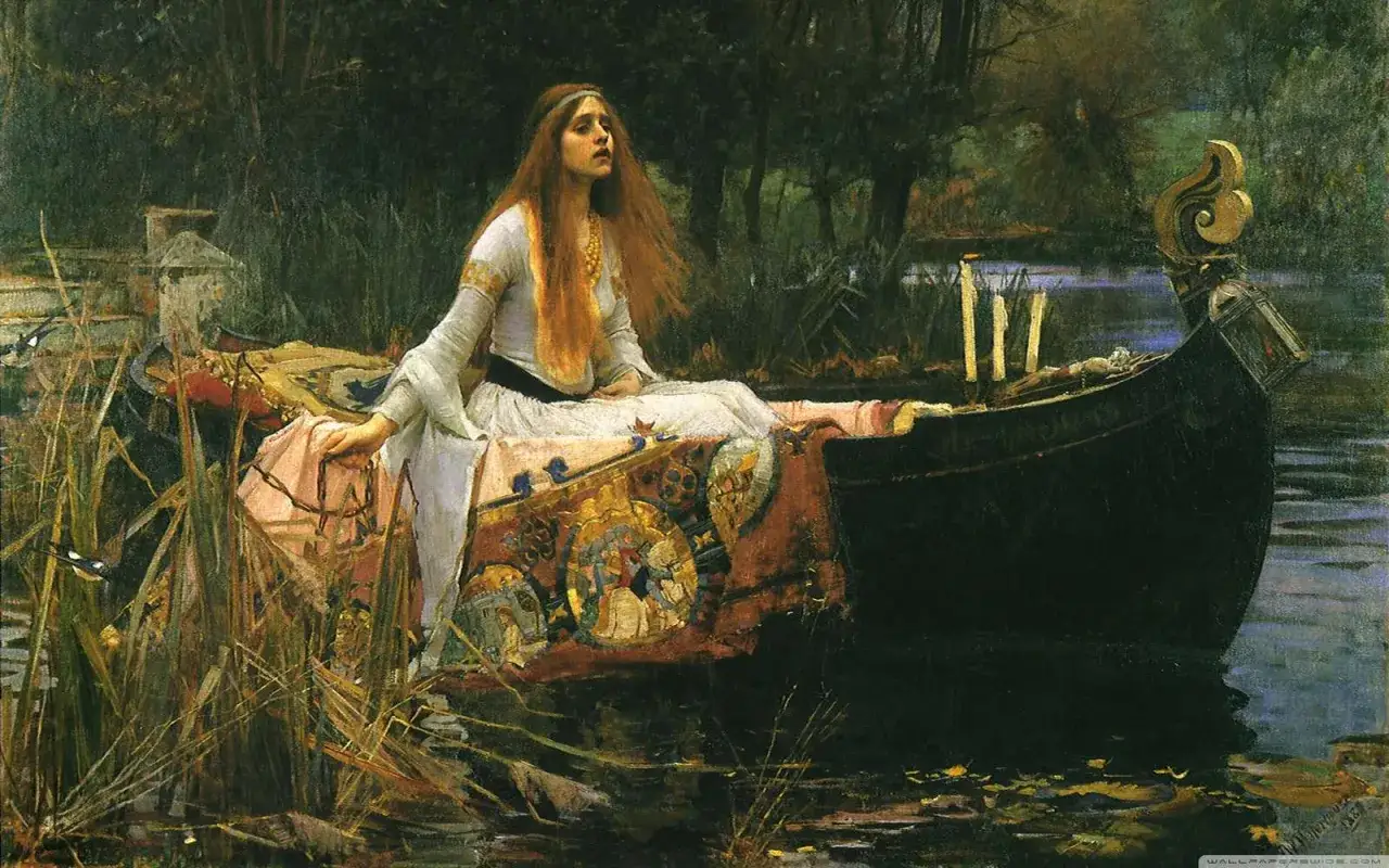 Ofelia w łodzi, otoczona roślinnością, z długimi rudymi włosami i w białej sukni, dryfuje po wodzie.